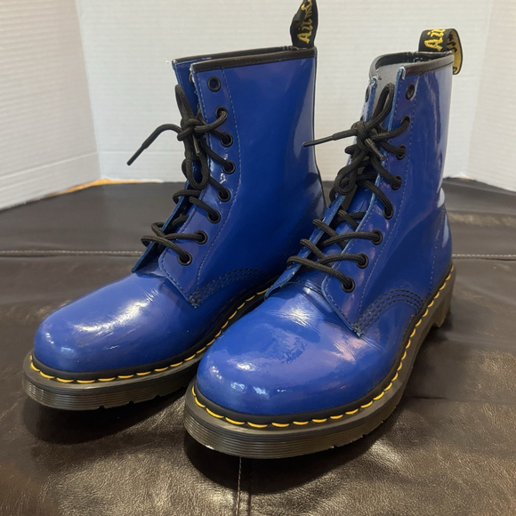 Dr. MARTENS 1460W Blue Patent Leather Combat Boot Size:9 Lace-Up - Picture 9 of 13